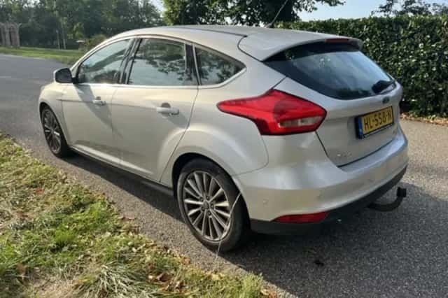 Ford Focus (2015) thumbnail 2