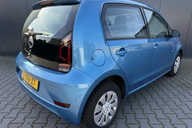 Volkswagen Up! (2021) thumbnail 2