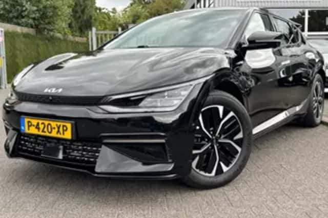 Kia EV6 (2022) thumbnail 1