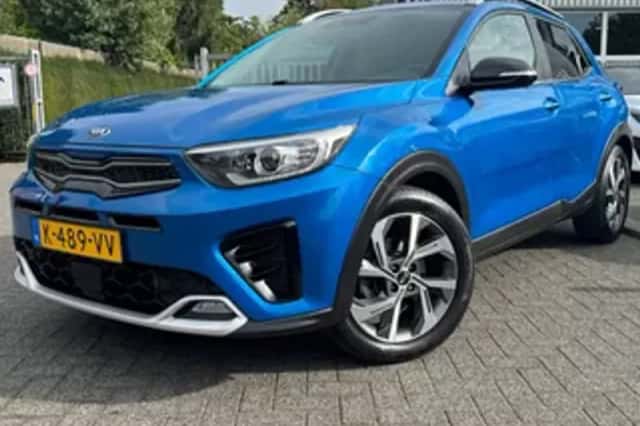 Kia Stonic (2021) thumbnail 1