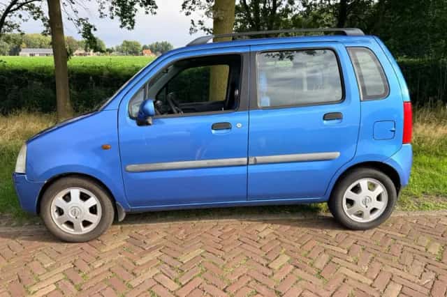 Opel Agila (2001) thumbnail 3