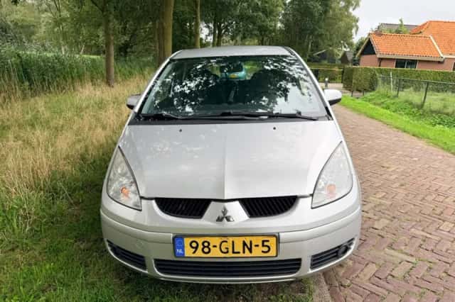 Mitsubishi Colt (2008) thumbnail 1