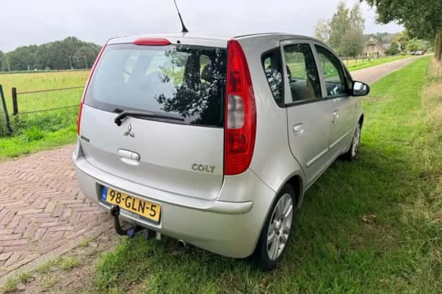 Mitsubishi Colt (2008) thumbnail 6