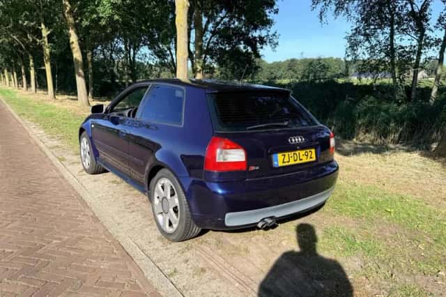 Audi A3 (1999) thumbnail 4