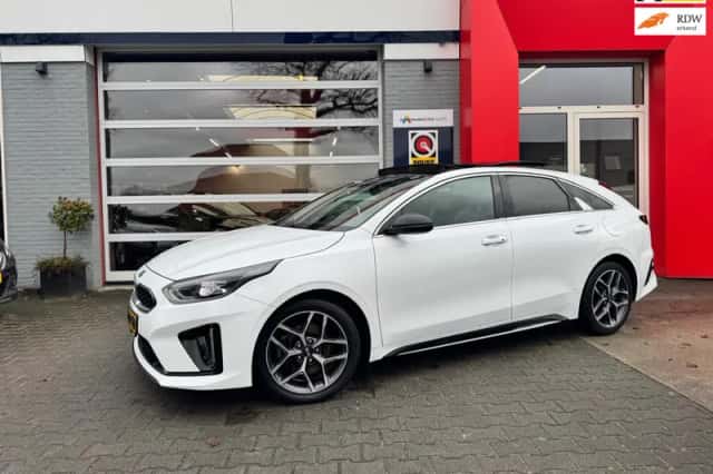 Kia ProCeed (2020) thumbnail 1