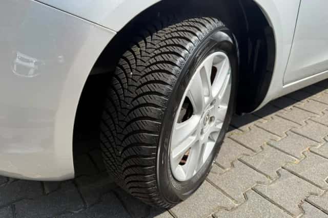 Opel Agila (2011) thumbnail 6