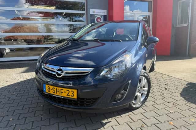 Opel Corsa (2013) thumbnail 3