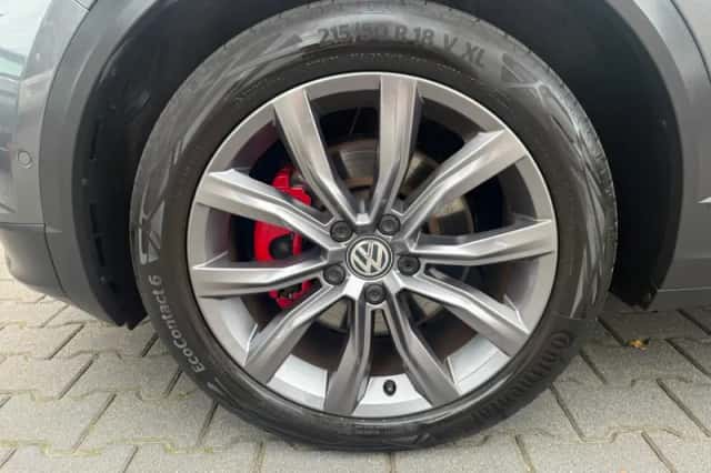 Volkswagen T-Roc (2019) thumbnail 6