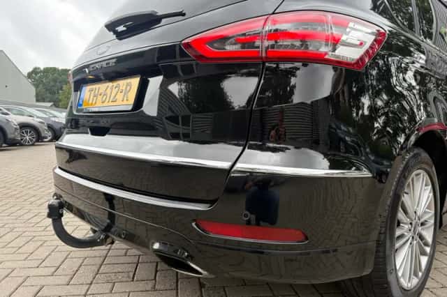 Ford S-Max (2017) thumbnail 5