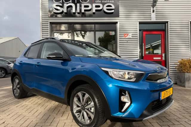 Kia Stonic (2020) thumbnail 2