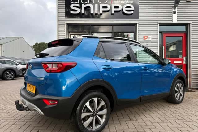 Kia Stonic (2020) thumbnail 4