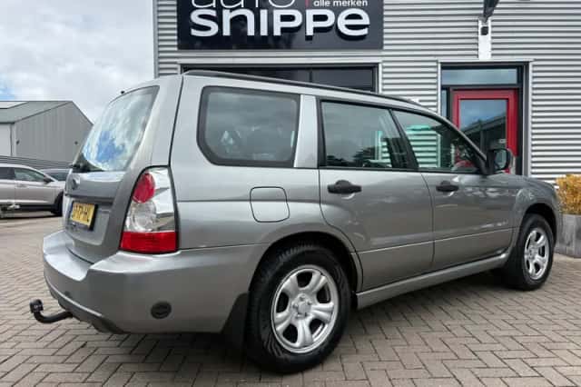 Subaru Forester (2006) thumbnail 4