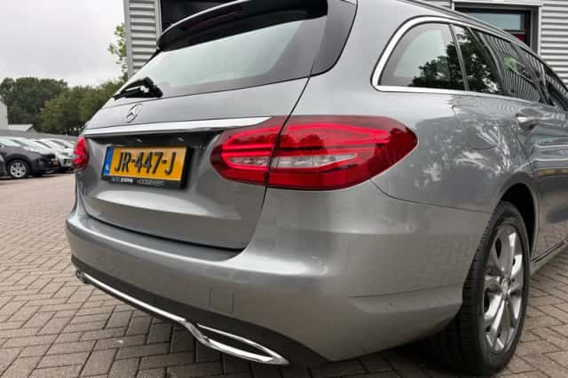 Mercedes-Benz C-Klasse (2016) thumbnail 5