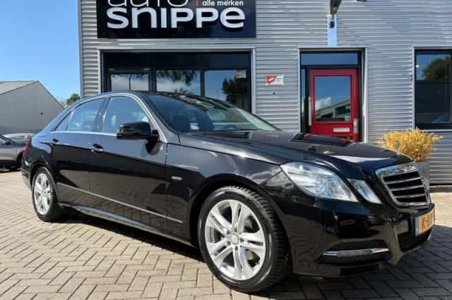 Mercedes-Benz E-Klasse (2011) thumbnail 2
