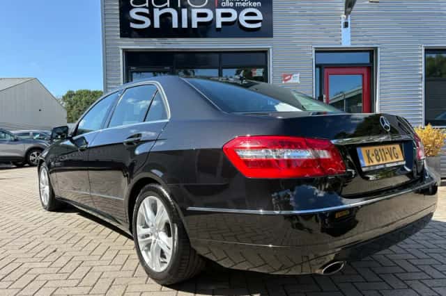 Mercedes-Benz E-Klasse (2011) thumbnail 3