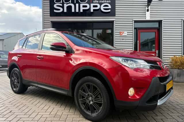 Toyota RAV4 (2014) thumbnail 2