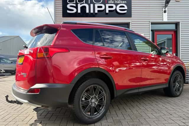Toyota RAV4 (2014) thumbnail 4
