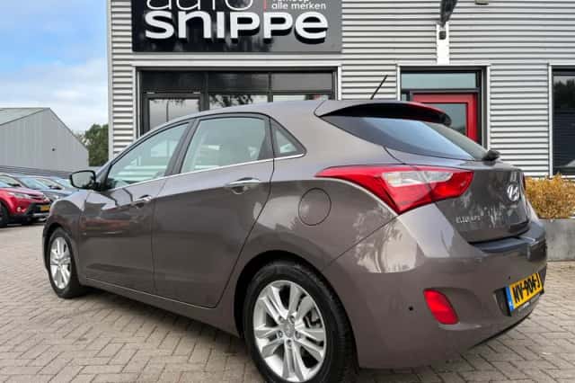 Hyundai i30 (2012) thumbnail 3
