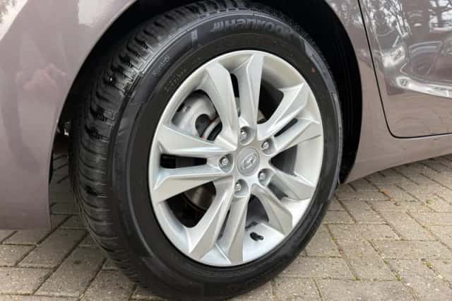 Hyundai i30 (2012) thumbnail 6