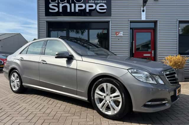 Mercedes-Benz E-Klasse (2013) thumbnail 2