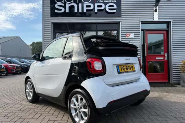 Smart ForTwo (2017) thumbnail 3