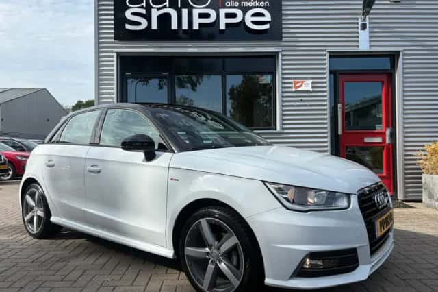 Audi A1 (2017) thumbnail 2