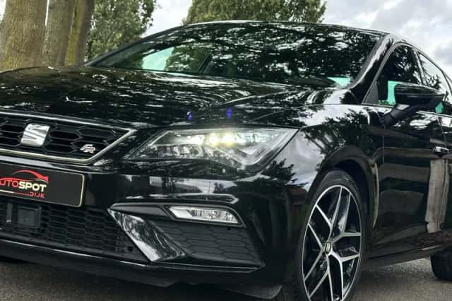 SEAT Leon (2018) thumbnail 2