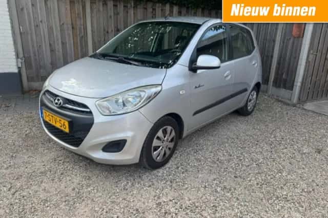 Hyundai i10 (2013) thumbnail 1