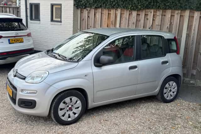 Fiat Panda (2016) thumbnail 2