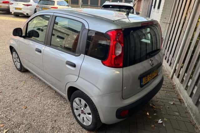 Fiat Panda (2016) thumbnail 3