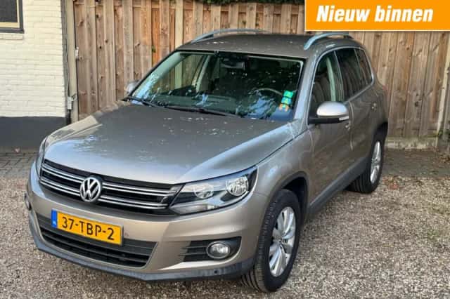 Volkswagen Tiguan (2012) thumbnail 1