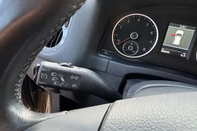 Volkswagen Tiguan (2012) thumbnail 6