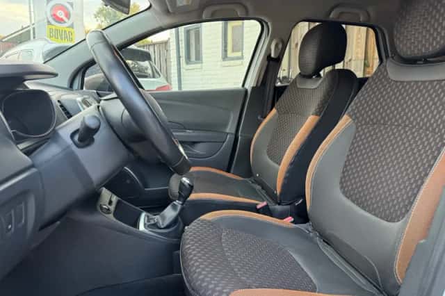 Renault Captur (2017) thumbnail 4