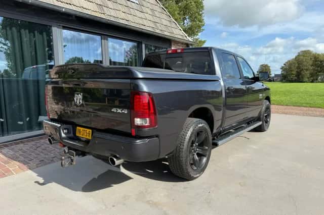Dodge RAM (2015) thumbnail 3