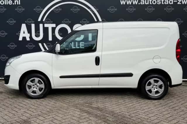 Opel Combo (2018) thumbnail 2