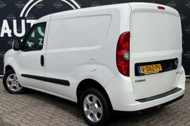 Opel Combo (2018) thumbnail 3