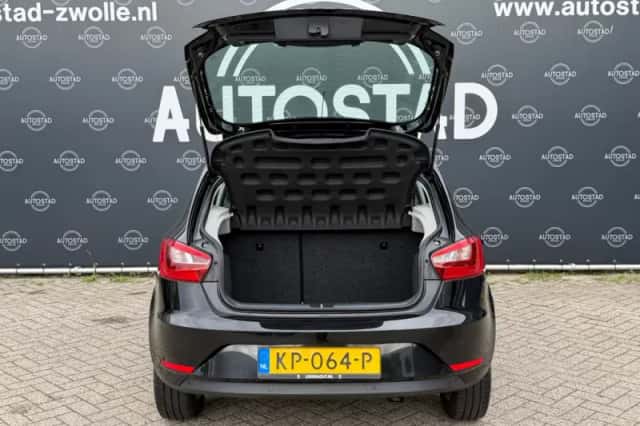 SEAT Ibiza (2016) thumbnail 5