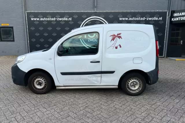 Renault Kangoo Express (2015) thumbnail 2