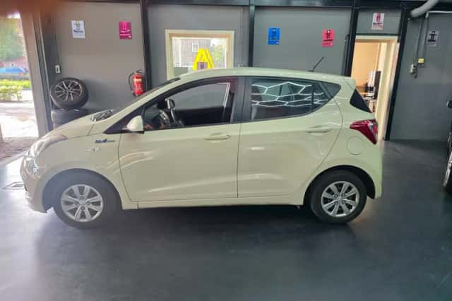 Hyundai i10 (2014) thumbnail 3