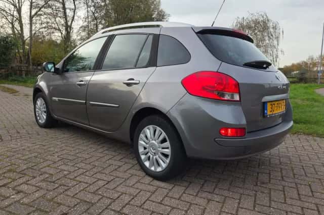 Renault Clio (2011) thumbnail 5
