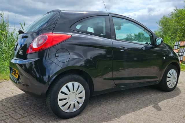 Ford Ka (2012) thumbnail 3
