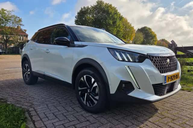 Peugeot 2008 (2022) thumbnail 1