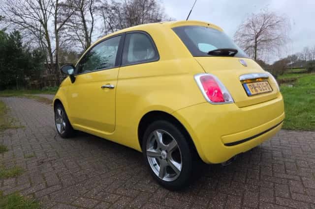 Fiat 500 (2011) thumbnail 2