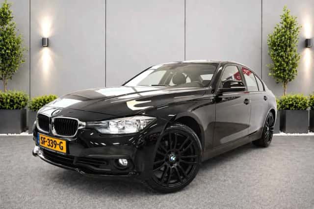 BMW 3-Serie (2017) thumbnail 1