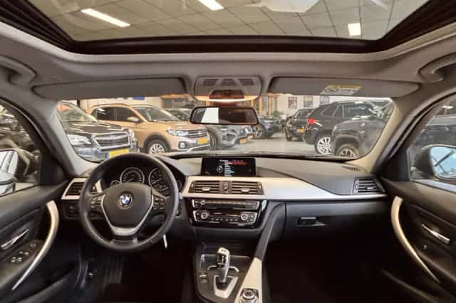 BMW 3-Serie (2017) thumbnail 2