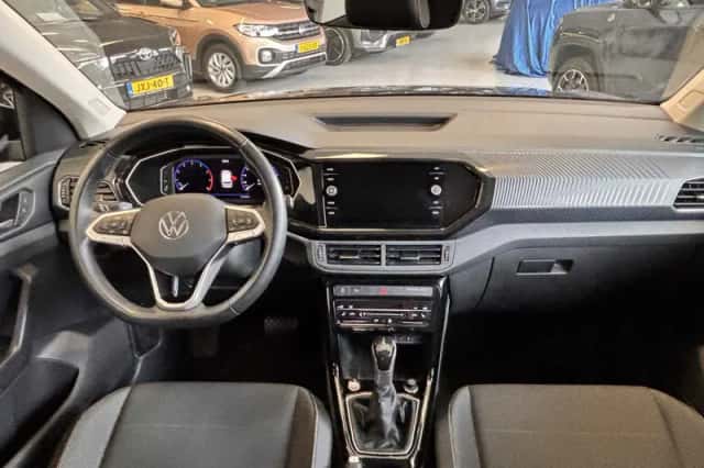 Volkswagen T-Cross (2022) thumbnail 2