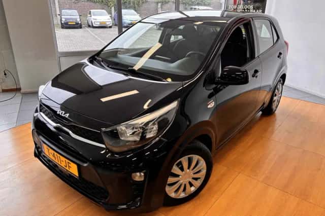 Kia Picanto (2023) thumbnail 5