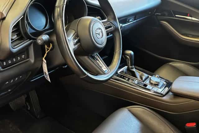 Mazda CX-30 (2022) thumbnail 2