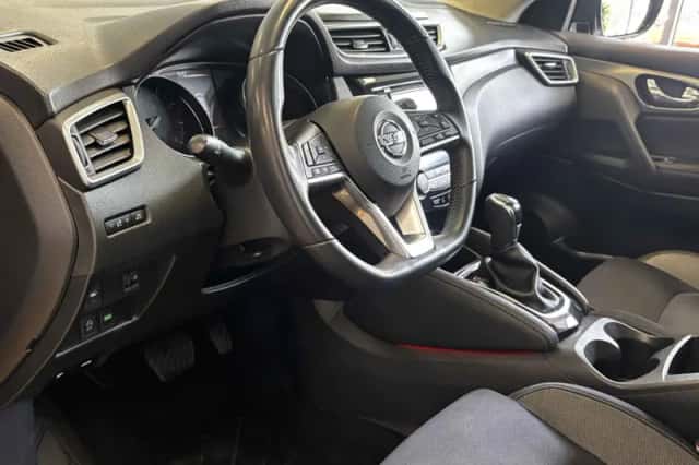 Nissan Qashqai (2018) thumbnail 2