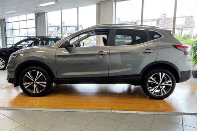 Nissan Qashqai (2018) thumbnail 3
